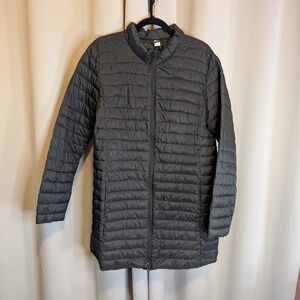 Old Navy Black Lightweight Puffer Jacket - Large